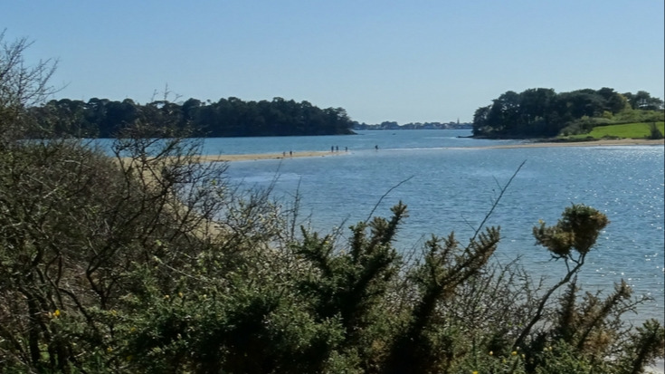 marcher au bord du golfe